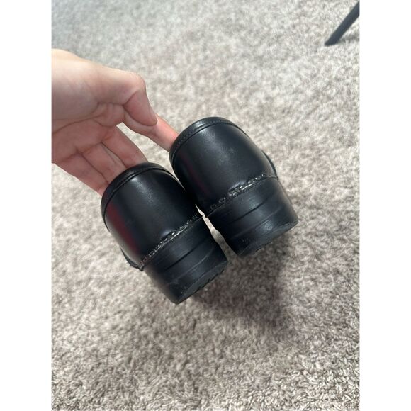 L.L. Bean Women’s 6 Black Leather Clogs Slip on Comfort Shoes - Picture 9 of 10